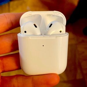 Wireless AirPods 2nd Generation (read description!!)